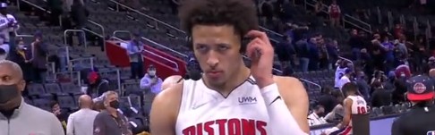  米切尔单节21分爆发，骑士击溃马刺止连败  