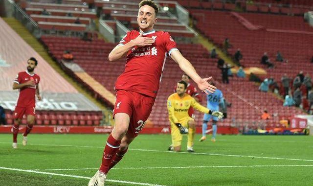  利物浦逆转绝杀热刺登顶积分榜  