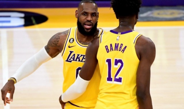  锡安脚踝扭伤预计缺席两周常规赛  