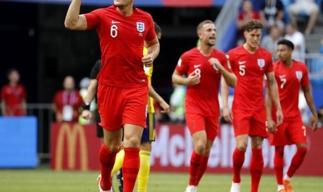  法兰克福客场惊险绝杀，保级关键战全取三分