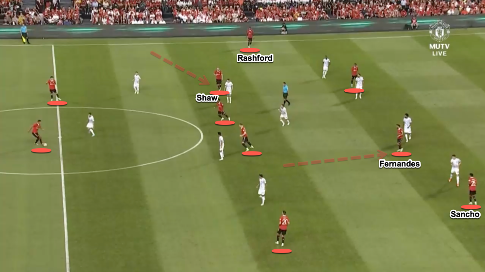  因戈尔施塔特配合默契，德甲比赛团队作战显威力